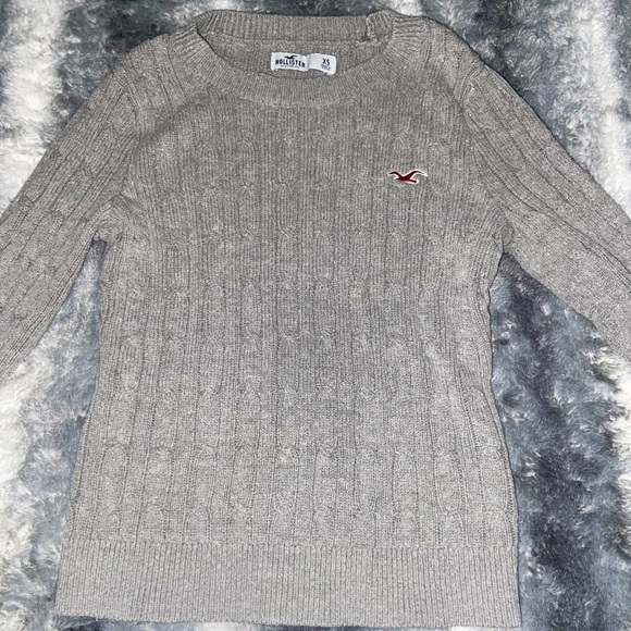 ✨𝙷𝚘𝚕𝚕𝚒𝚜𝚝𝚎𝚛 𝚂𝚠𝚎𝚊𝚝𝚎𝚛✨ - Picture 2 of 4